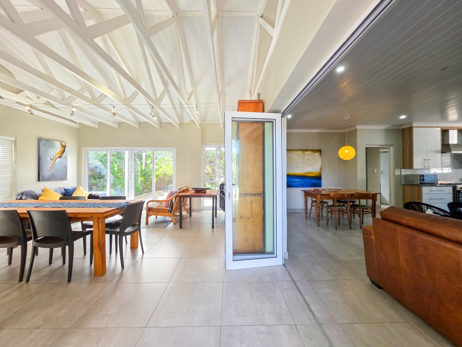 5 Bedroom Property for Sale in Stilbaai Wes Western Cape
